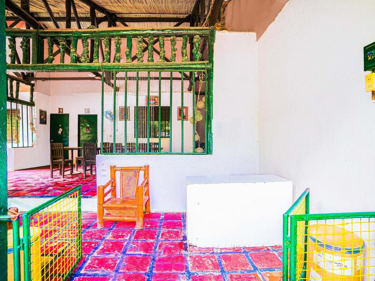 Oyo 875 Madhavi Beach Resort Balibago Εξωτερικό φωτογραφία