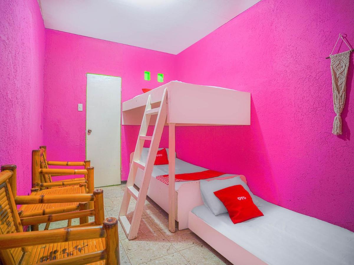 Oyo 875 Madhavi Beach Resort Balibago Εξωτερικό φωτογραφία